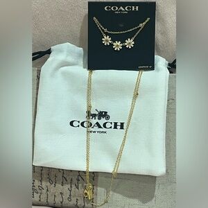 Coach Gold Tone Triple Daisy Floral Necklace new